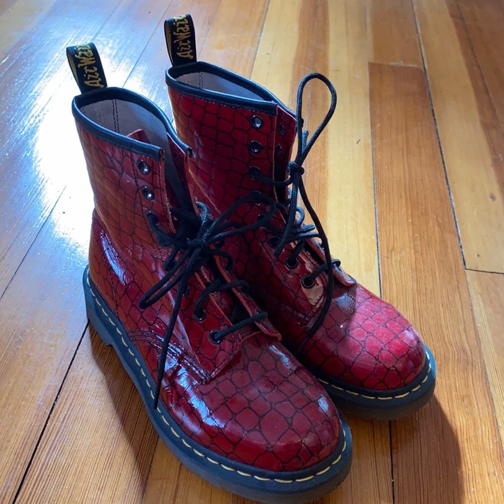 Dr Martens 1460 8 hole lace up, size 8
